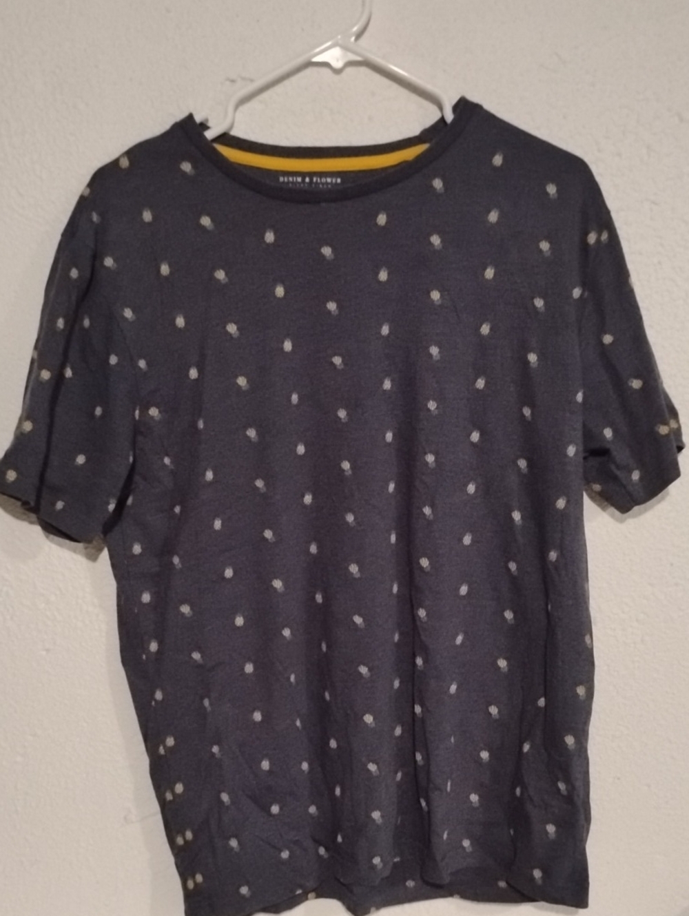 Men's Denim & Flower Pineapple Pattern Navy Short-Sleeve Crewneck Shirt Large